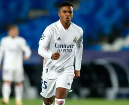 罗德里戈：皇马困境中的战术关键与复苏之光