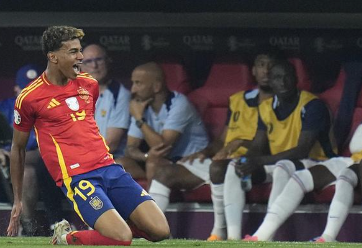 埃里克&middot;加西亚谈巴萨比赛：VAR争议难阻前行，欧冠需及时调整